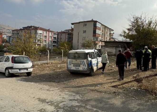 Malatya’da otomobil yayalara çarptı: Yaralılar var!