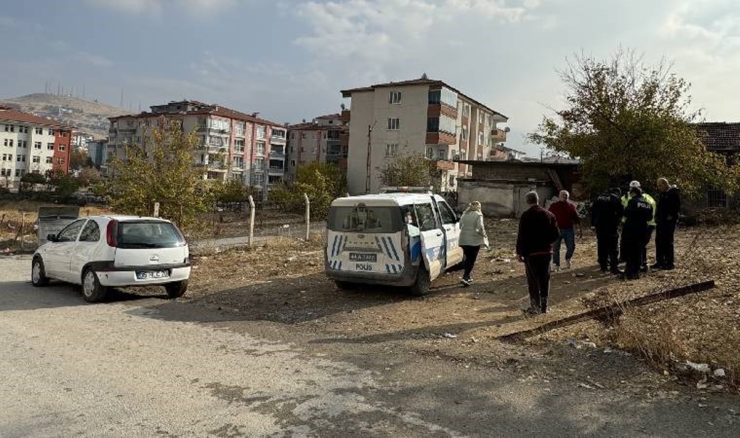 Malatya’da otomobil yayalara çarptı: Yaralılar var!